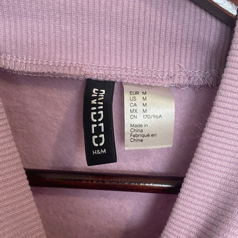 H&M Cropped Mock Neck Sweatshirt - Lilac - Picture 2 of 2
